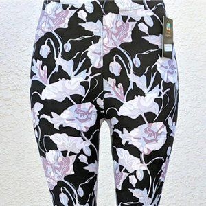ULTRA SOFT Capri Floral Leggings (NWT)